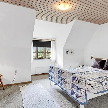 In Sjolund With Kitchen Holiday home Sonder Bjert