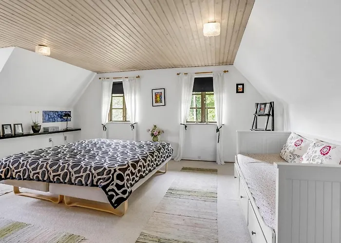 Skamling Vejen Nyaraló *